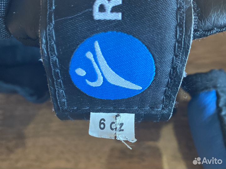 Боксерские перчатки