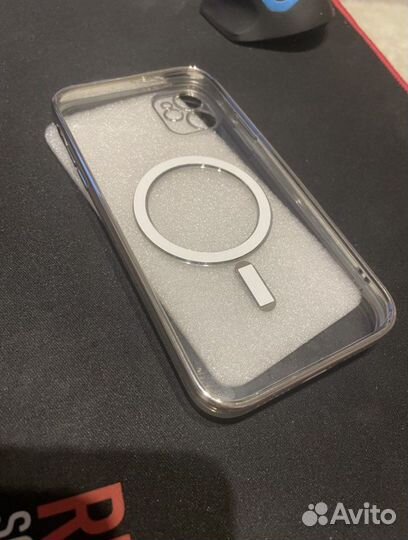 Чехол на iPhone 11 magsafe