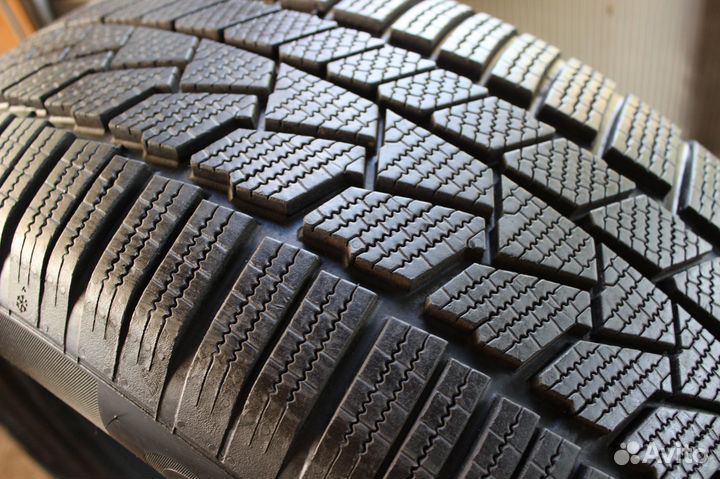 Continental ContiWinterContact TS 860S 255/55 R20 110H