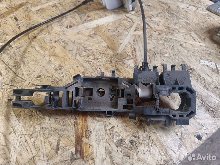Renault megane 2 замок двери задний левый