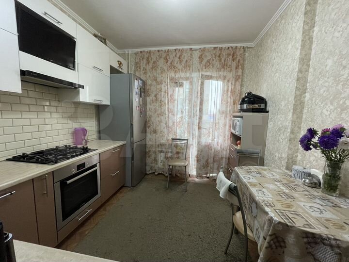 2-к. квартира, 56 м², 3/9 эт.