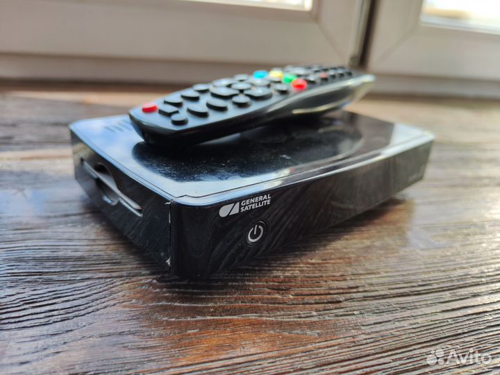 Ресивер триколор gs b211