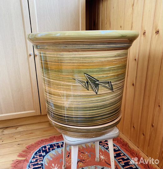 Цветочный горшок напольный