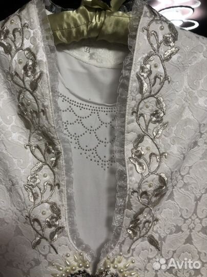 Платье на никах