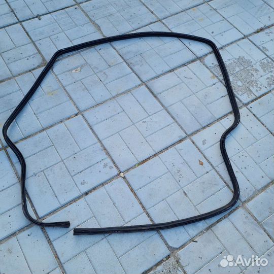 Уплотнитель багажника Skoda Felicia 1.3