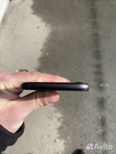 iPhone 8, 64 ГБ