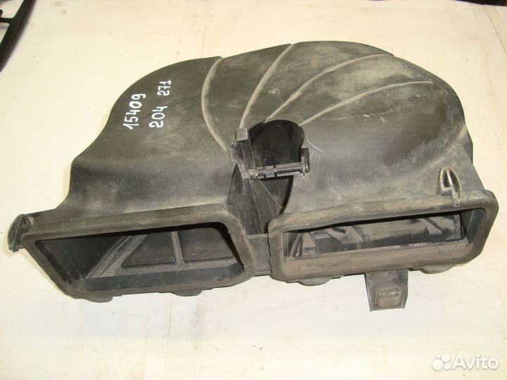 Воздухозаборник печки W204 M271 A2048300103