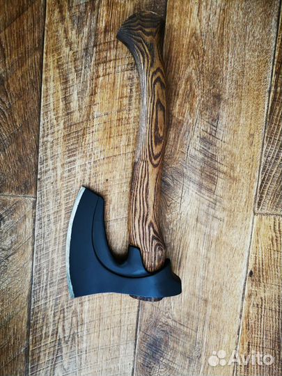 Кованный топор ручной работы