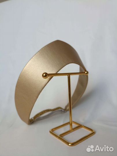 Кокошник золотой