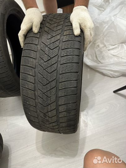 Pirelli Ice Zero 255/45 R20