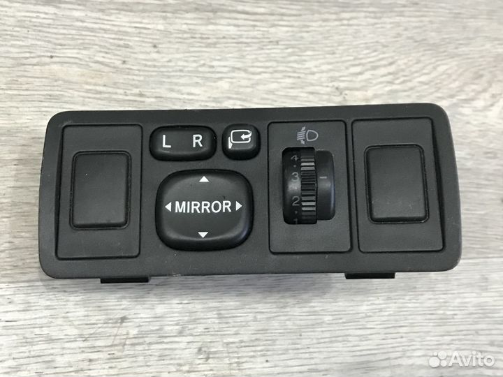 Блок управления боковыми зекалами и светом Toyota