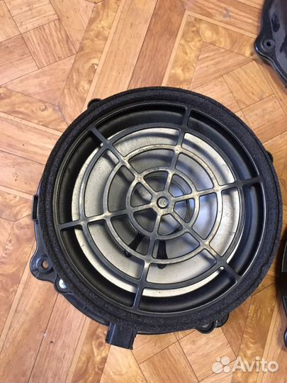 Динамики в двери Audi Q7