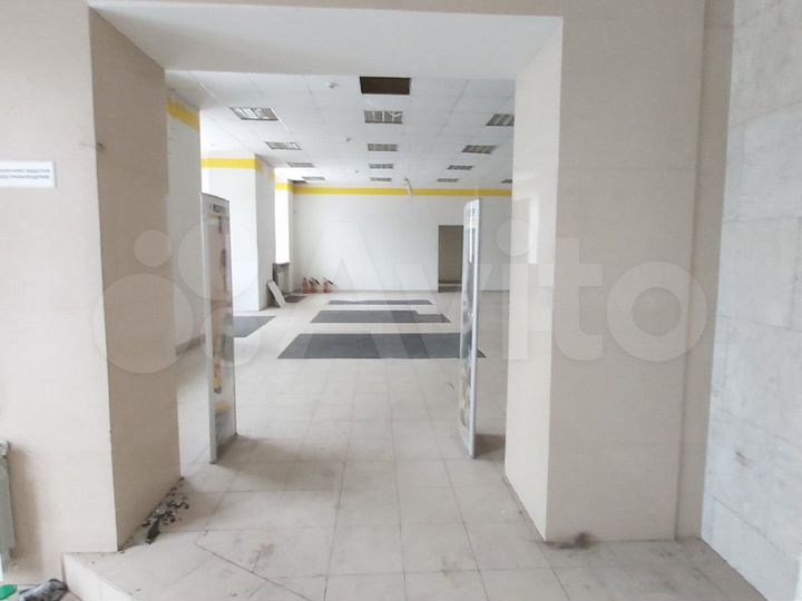 Сдам торговое помещение, 171.9 м²