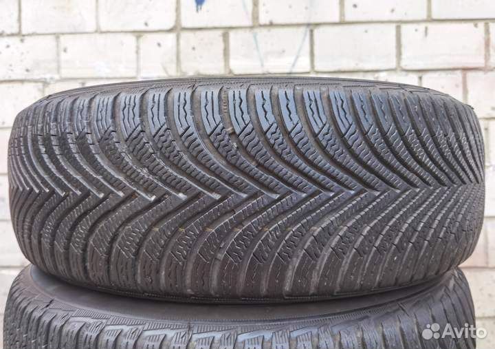 Michelin Alpin 5 215/65 R16 98H