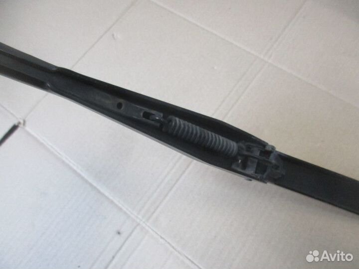 Поводок стеклоочистителя передний левый Ford Focus