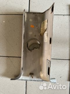 Обшивка стойки правая средняя caravelle 2008