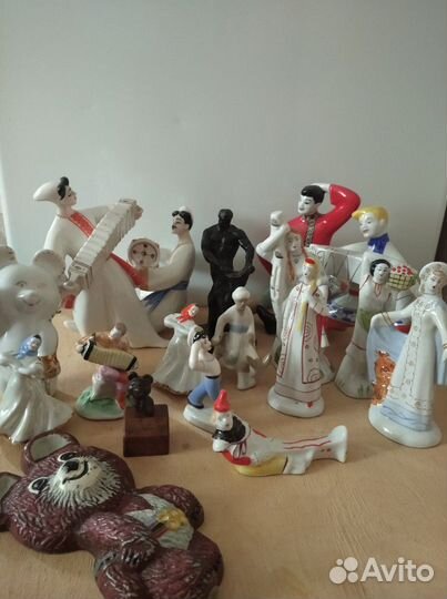 Статуэтки фарфор Русский перепляс