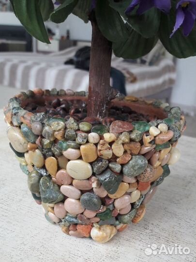 Топиарий в декоративном горшочке