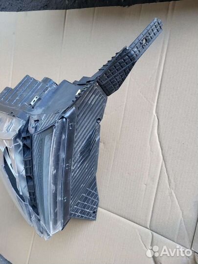 Hyundai creta 2 фара правая разбито стекло