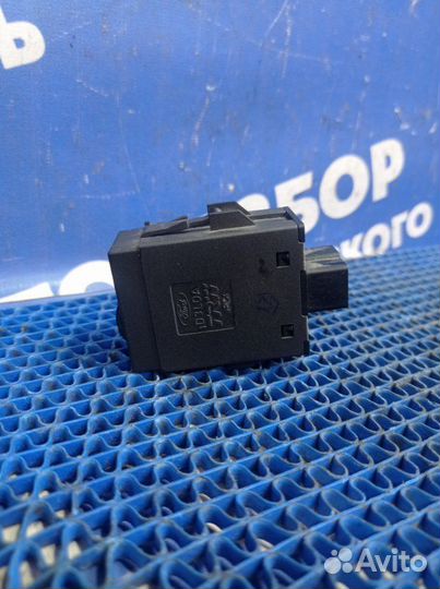 Кнопка обогрева сидений Ford Focus 2 универсал