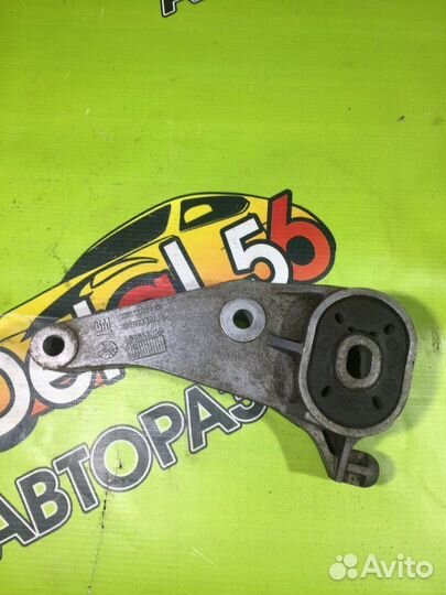Опора двигателя Opel Meriva (A) I (2002–2006)