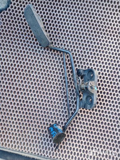 Педаль газа Kia Ceed ED G4FC 2008