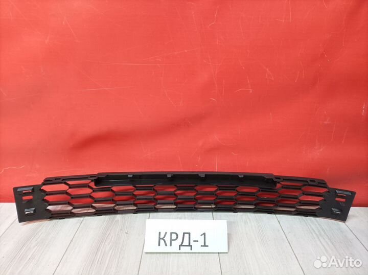 Решетка в бампер нижняя Skoda Rapid 2020