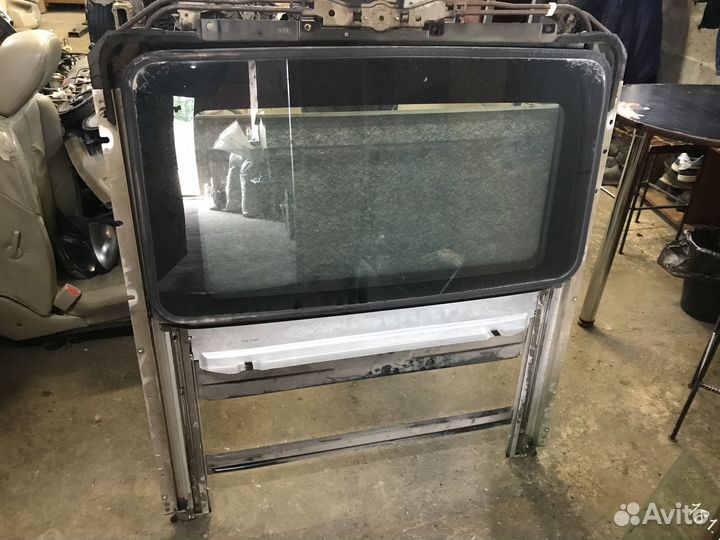 Люк Nissan Maxima A33