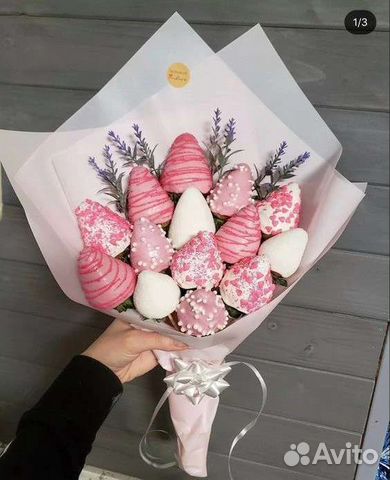 Вкусные букеты из клубники