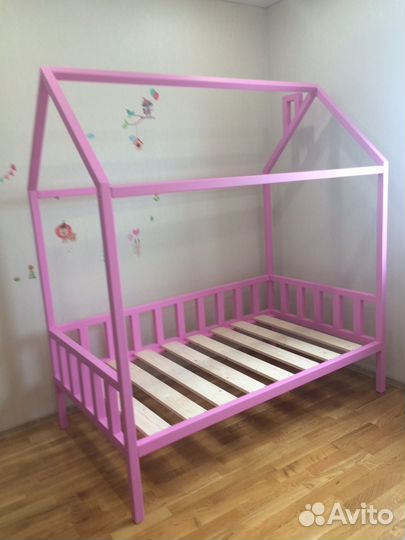 Кровать домик