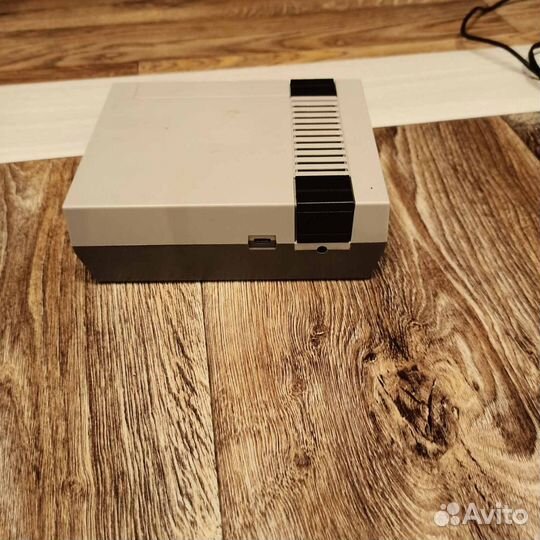 Игровая приставка 8 бит