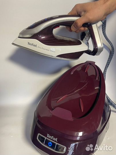 Парогенератор с умной подсветкой Tefal Pro Express