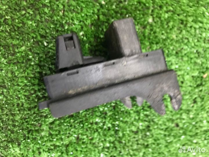 Датчик температуры всасываемого воздуха Audi A8