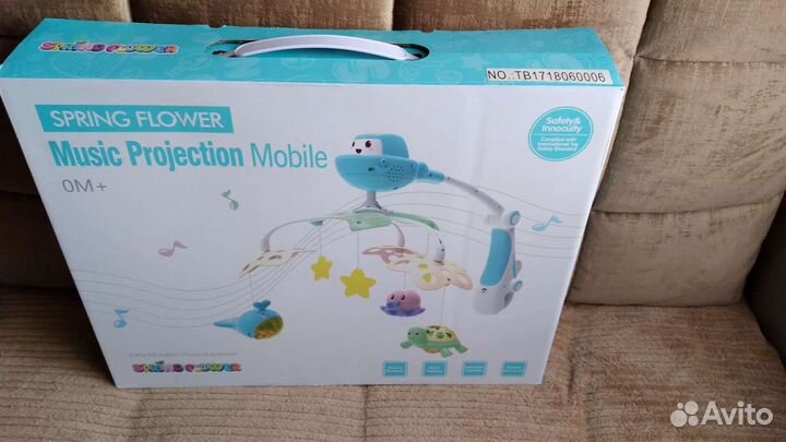 Музыкальный мобиль на кроватку