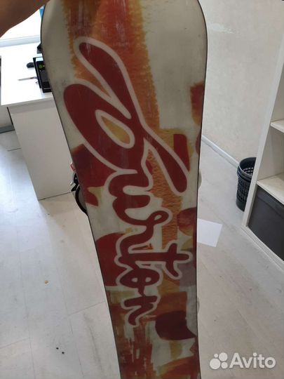 Сноуборд burton с креплениями