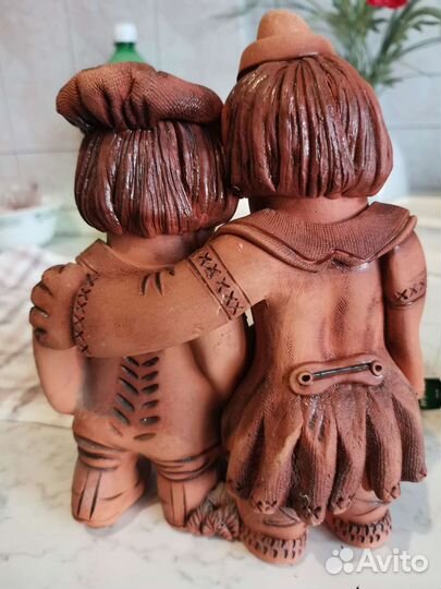 Глиняная статуэтка