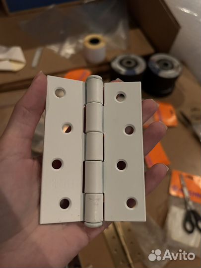 Петли для дверей