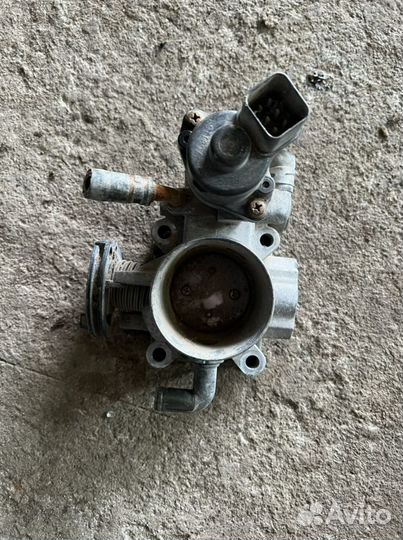 Suzuki grand vitara j20A дроссельная заслонка