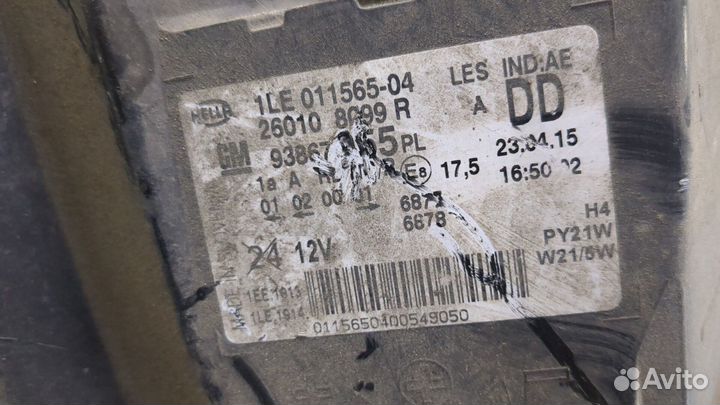 Фара (передняя) Opel Vivaro, 2015