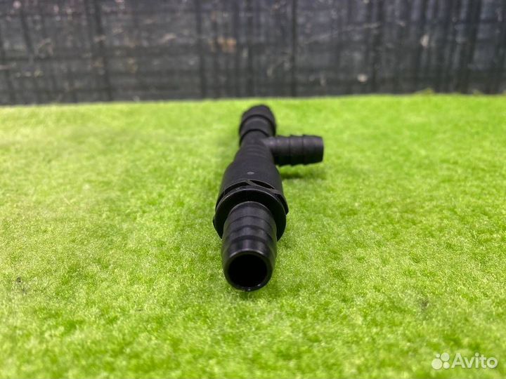 Штуцер Audi Q7 4L BAR 2008