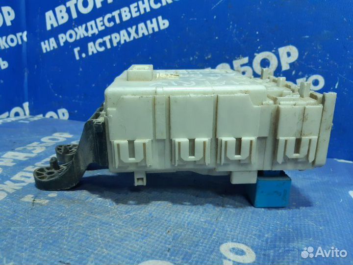 Блок предохранителей Toyota Matrix кроссовер