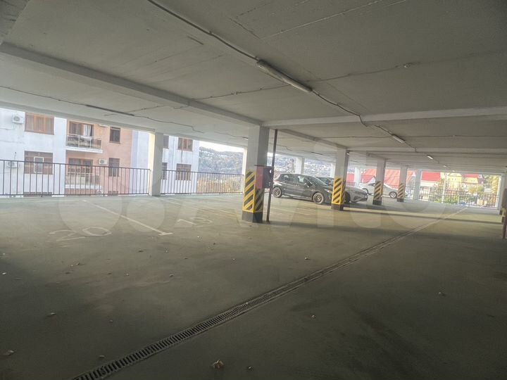 Машиноместо, 16 м²