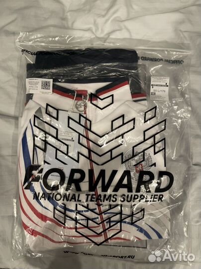 Костюм спортивный