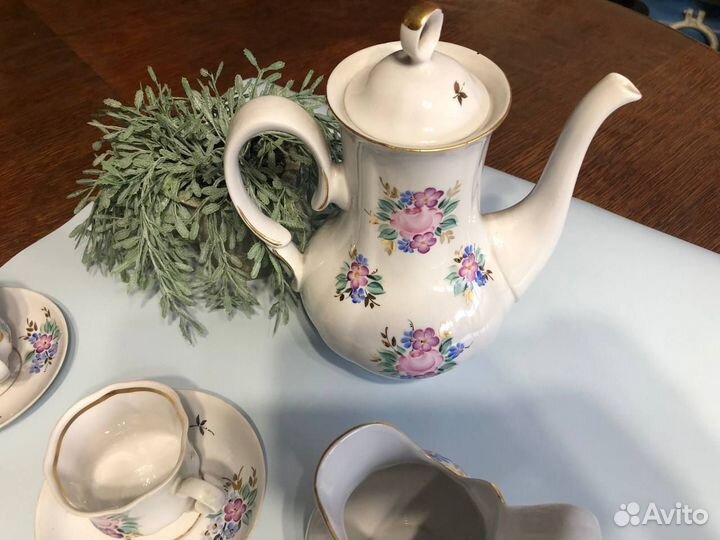 Фарфоровый кофейный сервиз