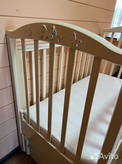 Комплект детская кроватка с маятником, матрас, кпб