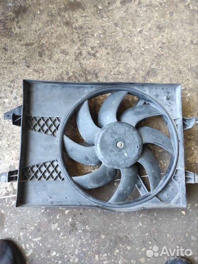 Вентилятор радиатора Форд Фьюжн 2005г