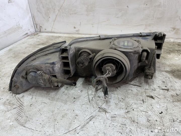 Фара левая Dodge Stratus