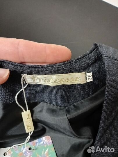 Жилетка костюмная размер 36 новая