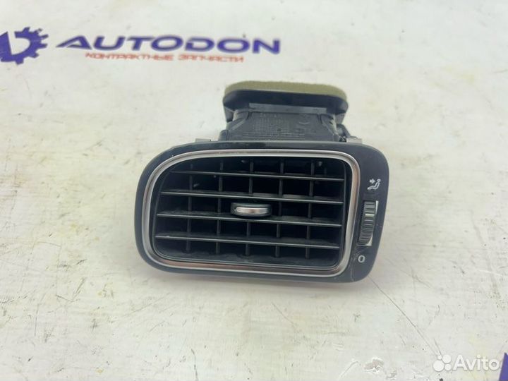 Дефлектор обдува левый Volkswagen Polo 6R1