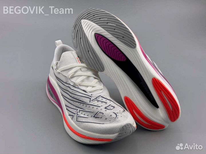 Беговые кроссовки new balance elite v3